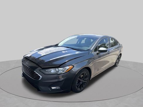 Used 2019 Ford Fusion SE w/ Equipment Group 151A FWD image 1
