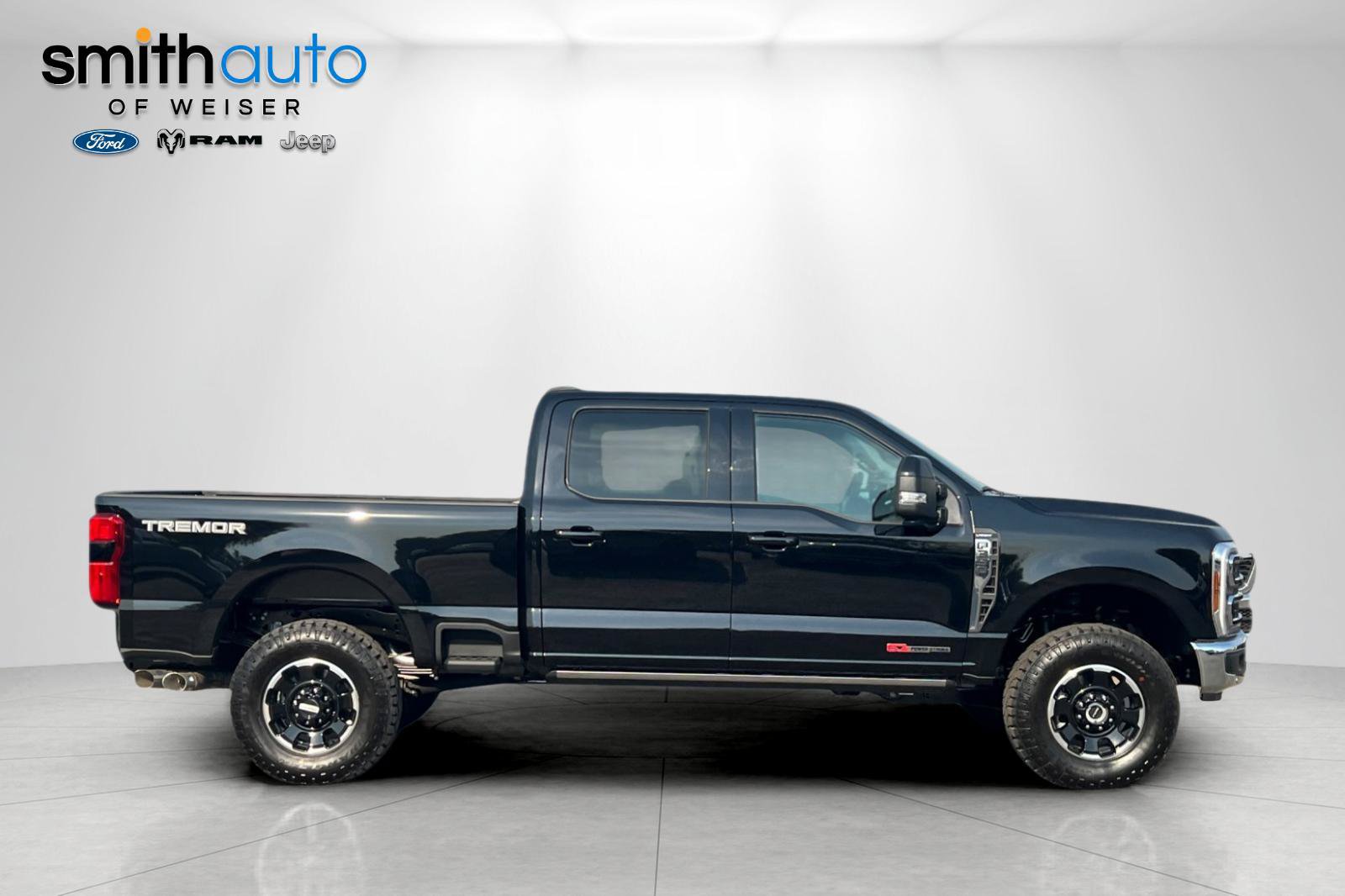 New 2026 Ford F350 Lariat w/ Tremor Off-Road Package AWD/4WD image 3