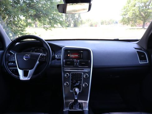 Used 2015 Volvo XC60 T5 AWD/4WD image 16