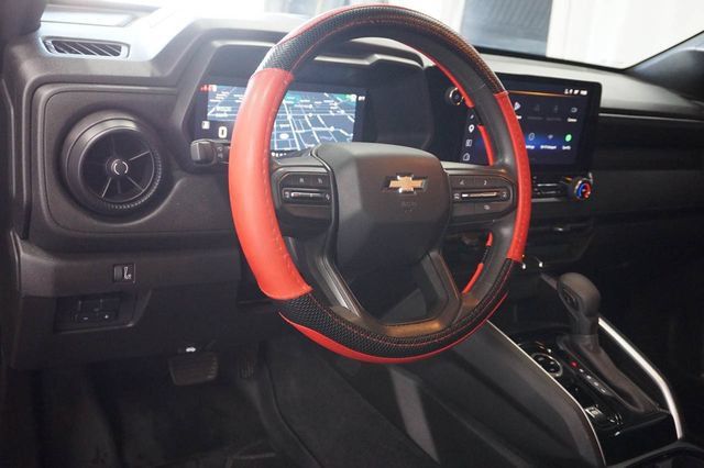Used 2024 Chevrolet Colorado W/T w/ WT Convenience Package II AWD/4WD image 4