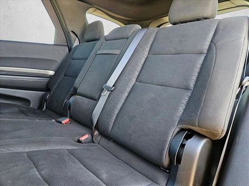 Used 2024 Dodge Durango SXT image 17