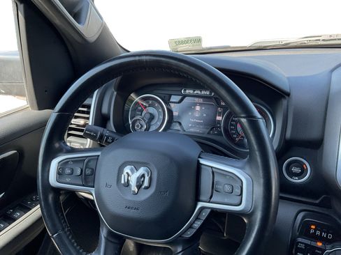 Used 2022 RAM 1500 Big Horn AWD/4WD image 12