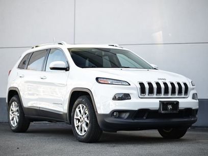 Used 2017 Jeep Cherokee Latitude w/ Comfort/Convenience Group