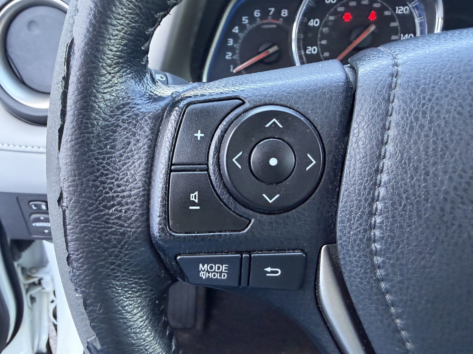 Used 2015 Toyota RAV4 Limited AWD/4WD image 15