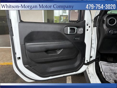 Used 2022 Jeep Wrangler Unlimited Sahara w/ Cold Weather Group AWD/4WD image 11