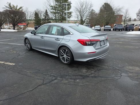 Certified 2023 Honda Civic Touring image 5