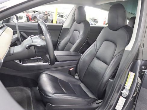Used 2018 Tesla Model 3 image 24
