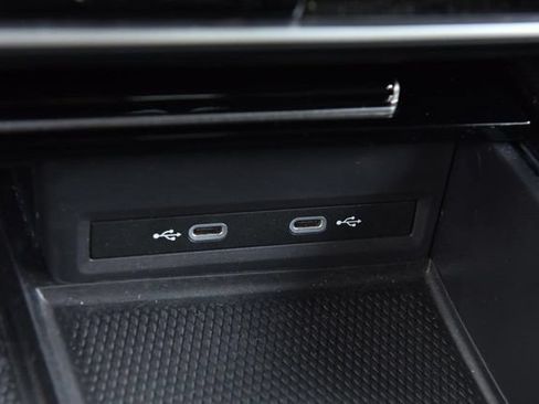 Certified 2024 Volkswagen Atlas Cross Sport SE w/ Panoramic Sunroof Package AWD/4WD image 16