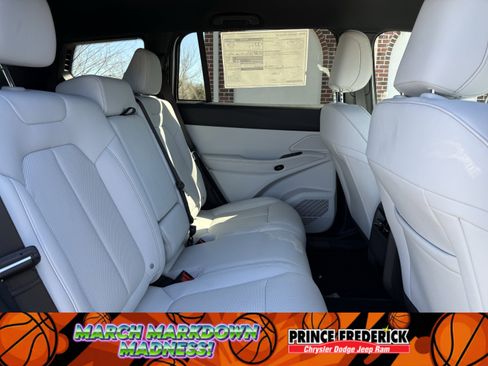 New 2026 Jeep Cherokee Limited image 13