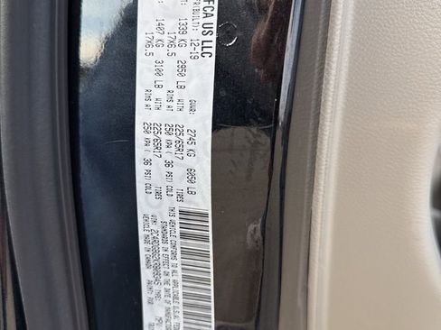 Used 2019 Dodge Grand Caravan SE w/ UConnect Hands-Free Group image 28