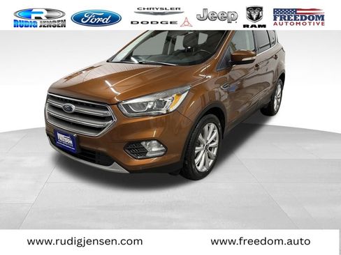 Used 2017 Ford Escape Titanium image 1