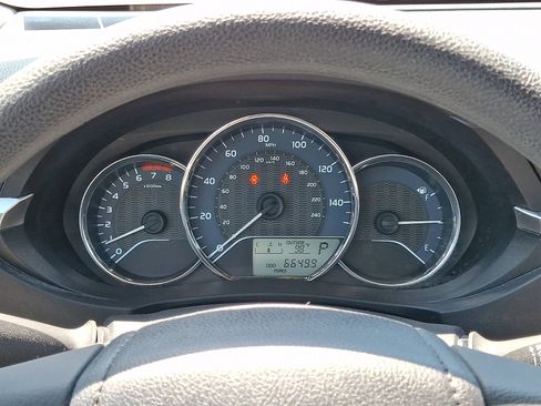 Used 2015 Toyota Corolla LE FWD image 22