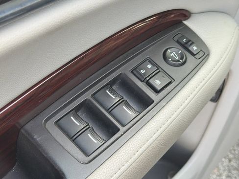 Used 2016 Acura MDX SH-AWD image 23