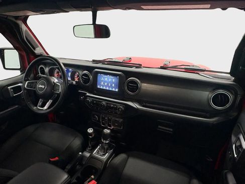 Used 2019 Jeep Wrangler Unlimited Sahara w/ Safety Group AWD/4WD image 33