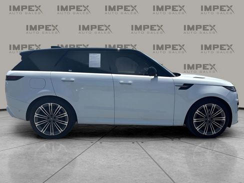 Used 2024 Land Rover Range Rover Sport Dynamic SE AWD/4WD image 6
