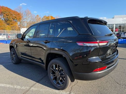 New 2025 Jeep Grand Cherokee Limited image 10