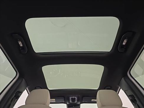 New 2026 Mercedes-Benz GLB 250 4MATIC image 14