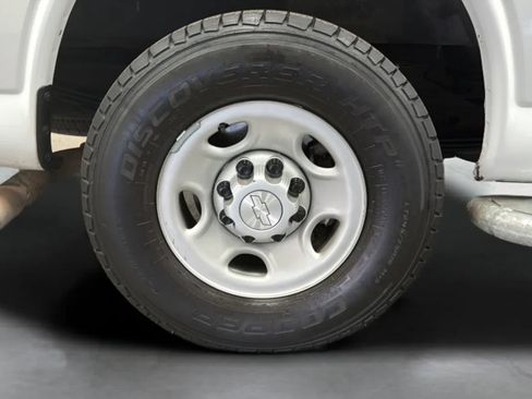 Used 2019 Chevrolet Express 2500 w/ Driver Convenience Package RWD image 22