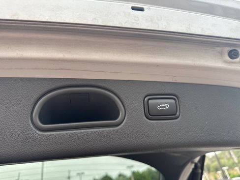Used 2016 Hyundai Tucson Limited w/ Option Group 03 FWD image 11