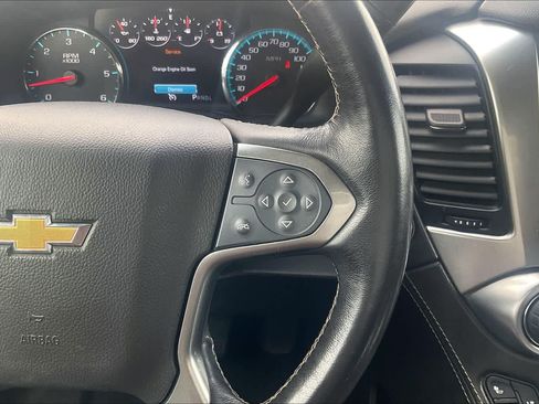 Used 2019 Chevrolet Suburban Premier w/ Premier Plus Edition AWD/4WD image 24