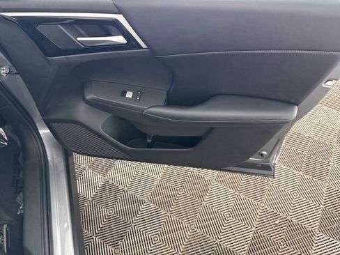 Used 2024 Mitsubishi Outlander SE image 24
