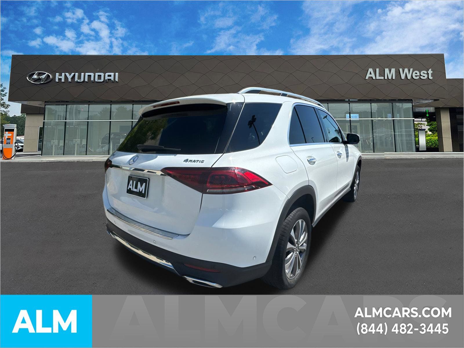 Used 2023 Mercedes-Benz GLE 350 4MATIC w/ Premium Package image 5