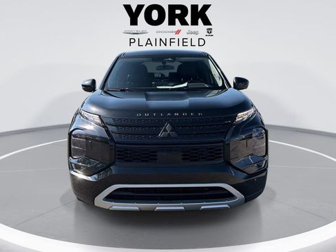 Used 2024 Mitsubishi Outlander SE Black Edition AWD/4WD image 2