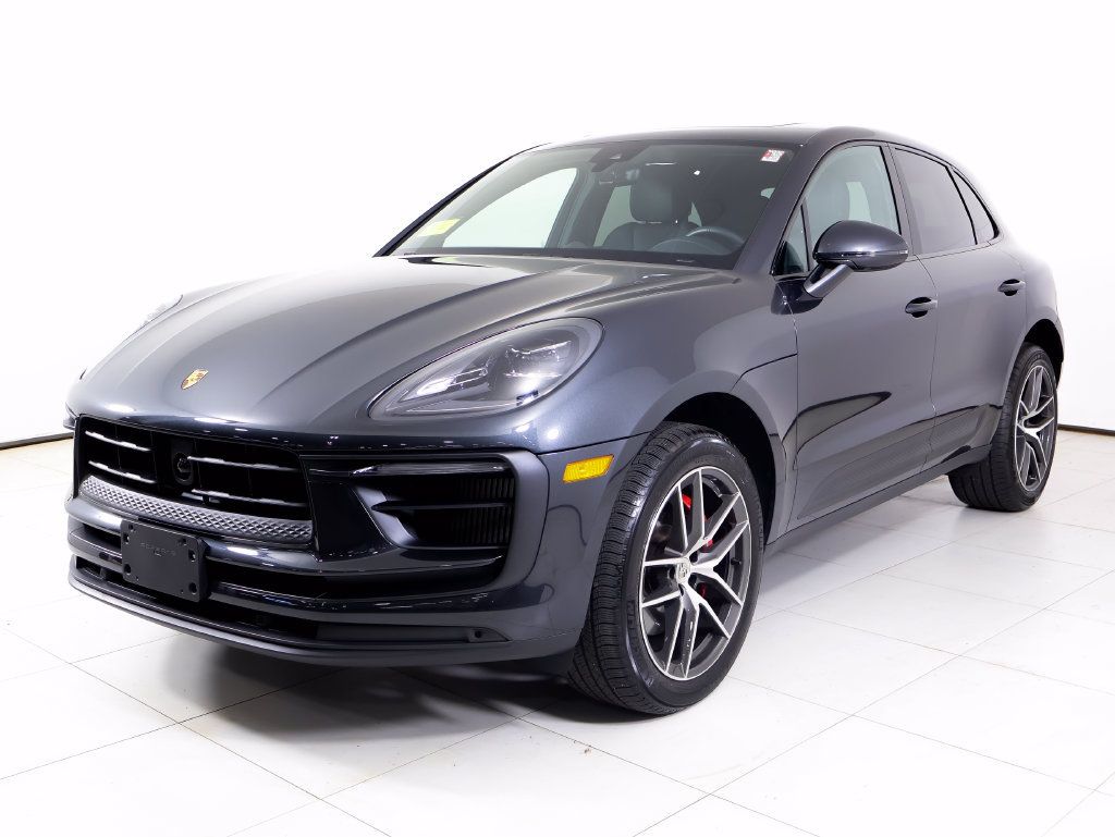 Certified 2026 Porsche Macan S AWD/4WD image 1