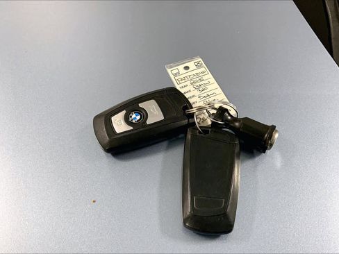 Used 2015 BMW 320i Sedan image 15