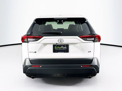 Used 2025 Toyota RAV4 LE image 7