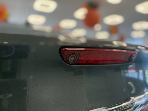 Used 2017 Chrysler 300 S image 39