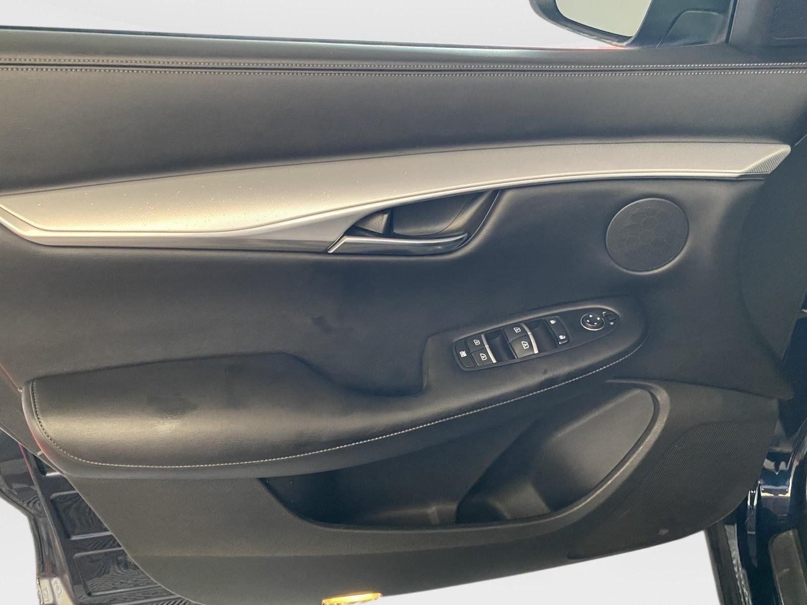 Used 2019 INFINITI QX50 Luxe AWD/4WD image 20