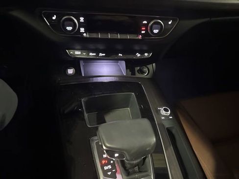 Used 2025 Audi Q5 2.0T Premium image 13