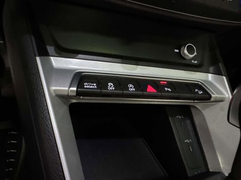 Used 2022 Audi Q3 2.0T Premium image 27