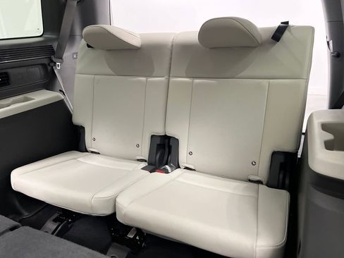 Used 2025 Hyundai Santa Fe SEL image 32