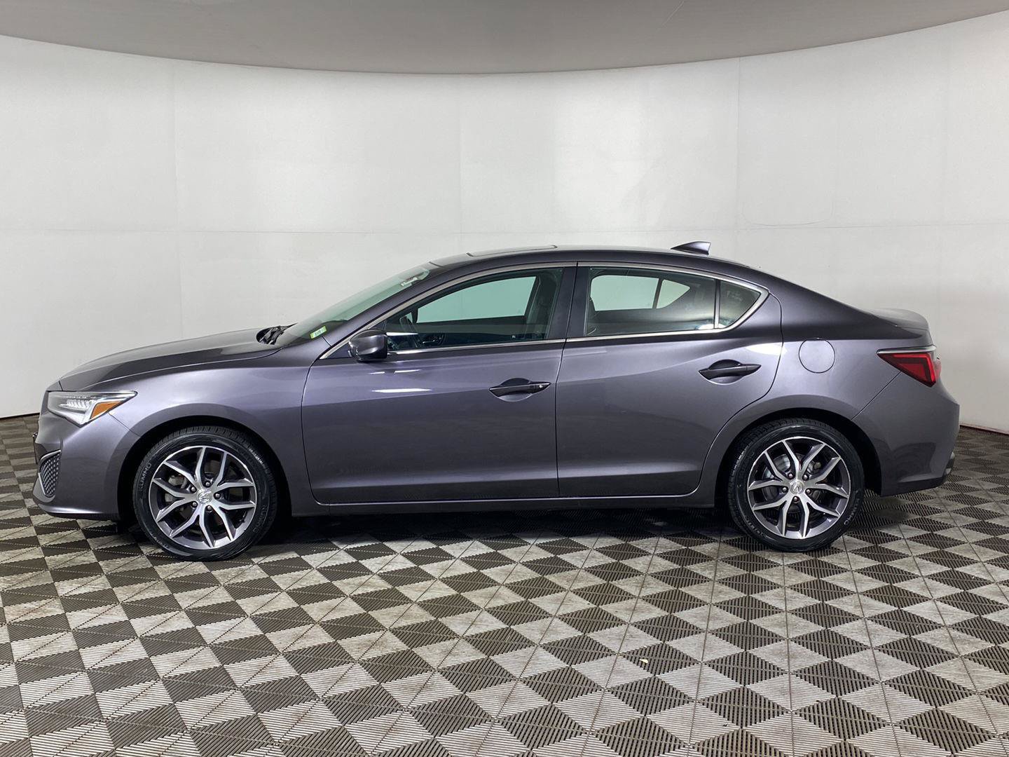 Used 2019 Acura ILX FWD image 3