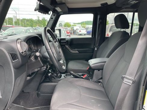 Used 2017 Jeep Wrangler Unlimited Sport w/ Quick Order Package 23S image 13