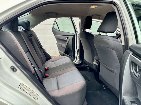 Used 2017 Toyota Corolla LE FWD image 9