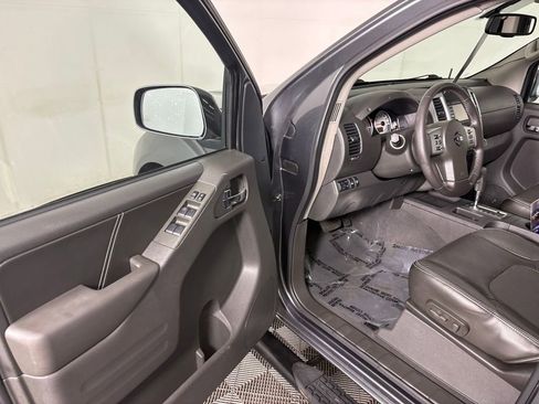 Used 2018 Nissan Frontier PRO-4X w/ Pro-4x Luxury Package image 11