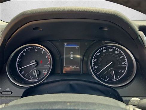 Used 2024 Toyota Camry SE FWD image 10