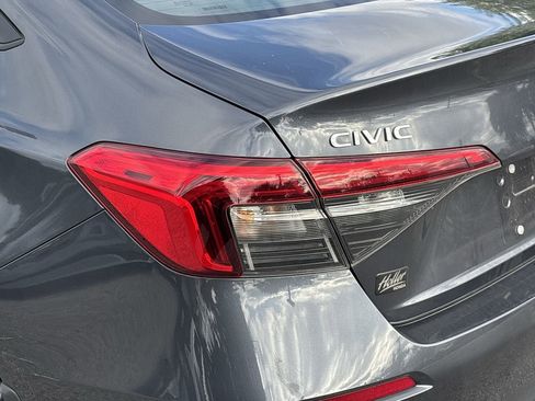 Used 2023 Honda Civic Sport image 26