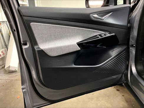 New 2026 Volkswagen ID.4 Pro image 23