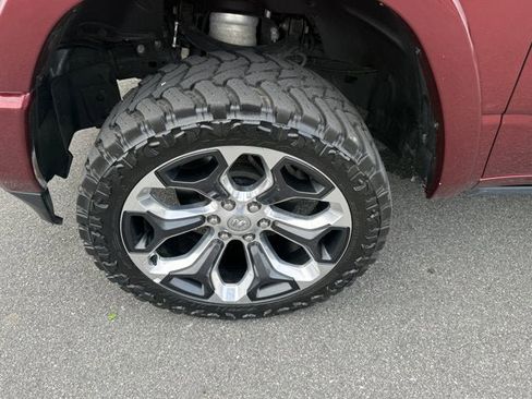 Used 2019 RAM 1500 Limited AWD/4WD image 11