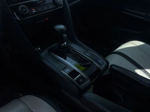 Used 2020 Honda Civic Sport image 35