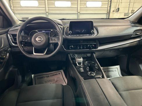 Used 2024 Nissan Rogue S AWD/4WD image 4