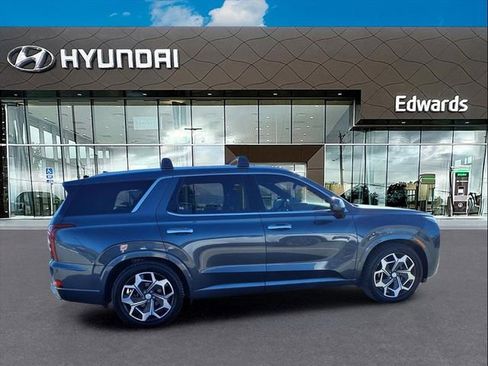 Used 2022 Hyundai Palisade Calligraphy w/ Winter Package image 9
