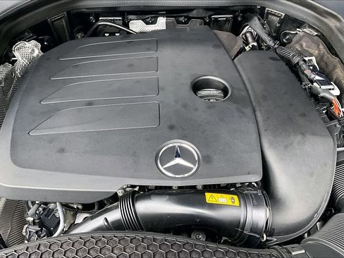 Used 2022 Mercedes-Benz GLC 300 image 31