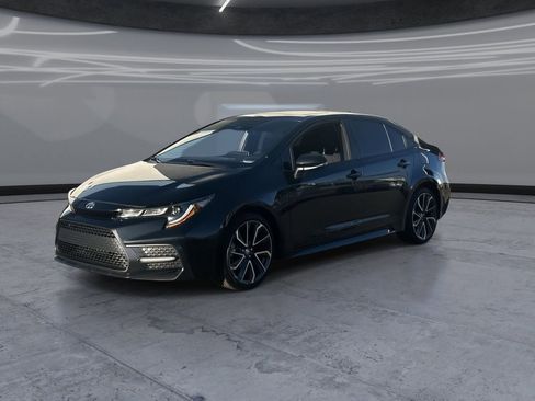 Used 2021 Toyota Corolla SE w/ Carpet Mat Package (TMS) image 3