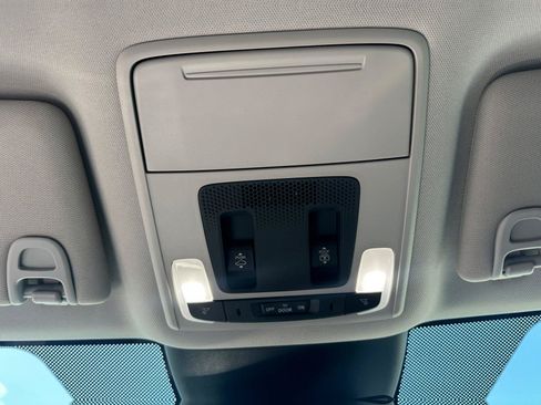 Used 2024 Honda Pilot Elite image 27