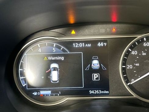 Used 2020 Nissan Kicks SR w/ SR Premium Package image 18